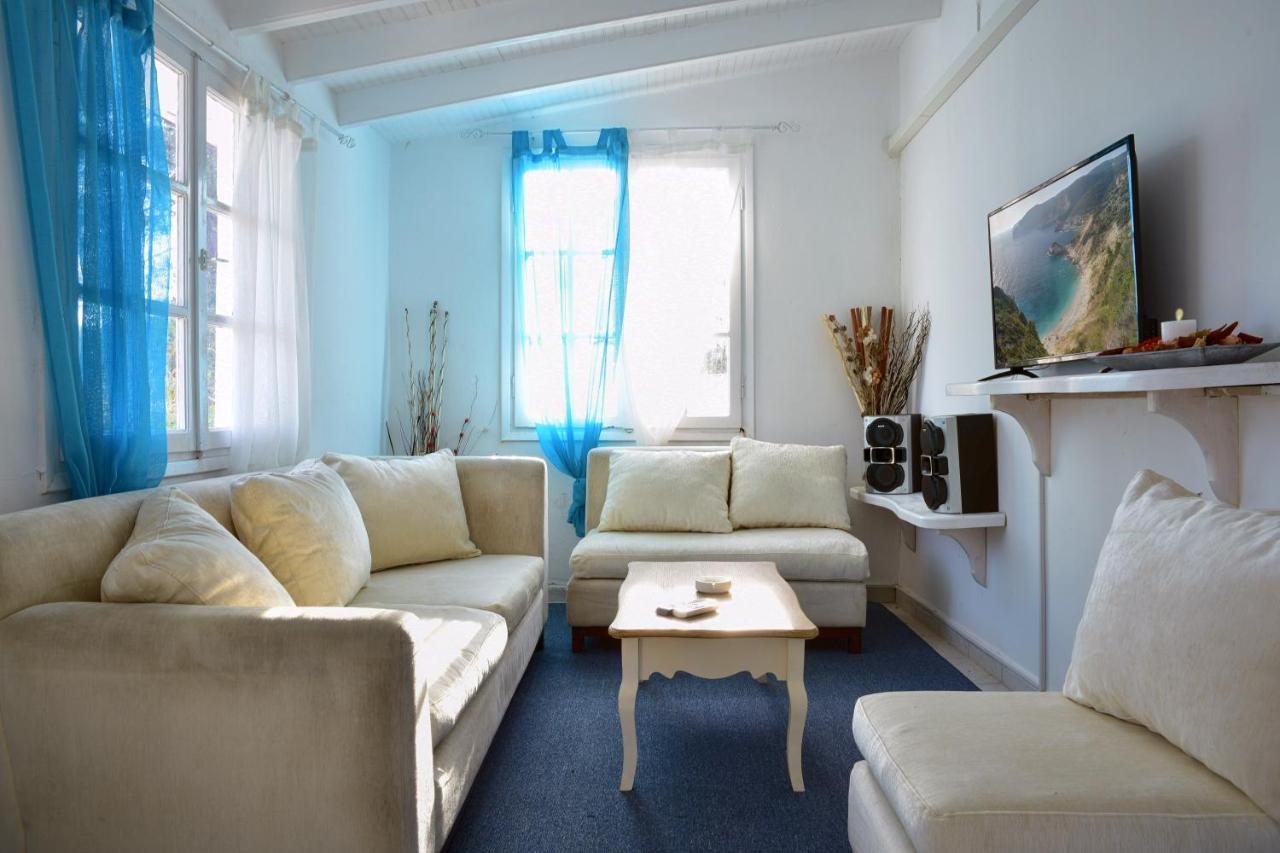 Villa Spiaggia Bianca Dafnila ภายนอก รูปภาพ