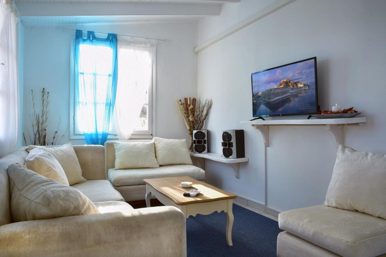 Villa Spiaggia Bianca Dafnila ภายนอก รูปภาพ